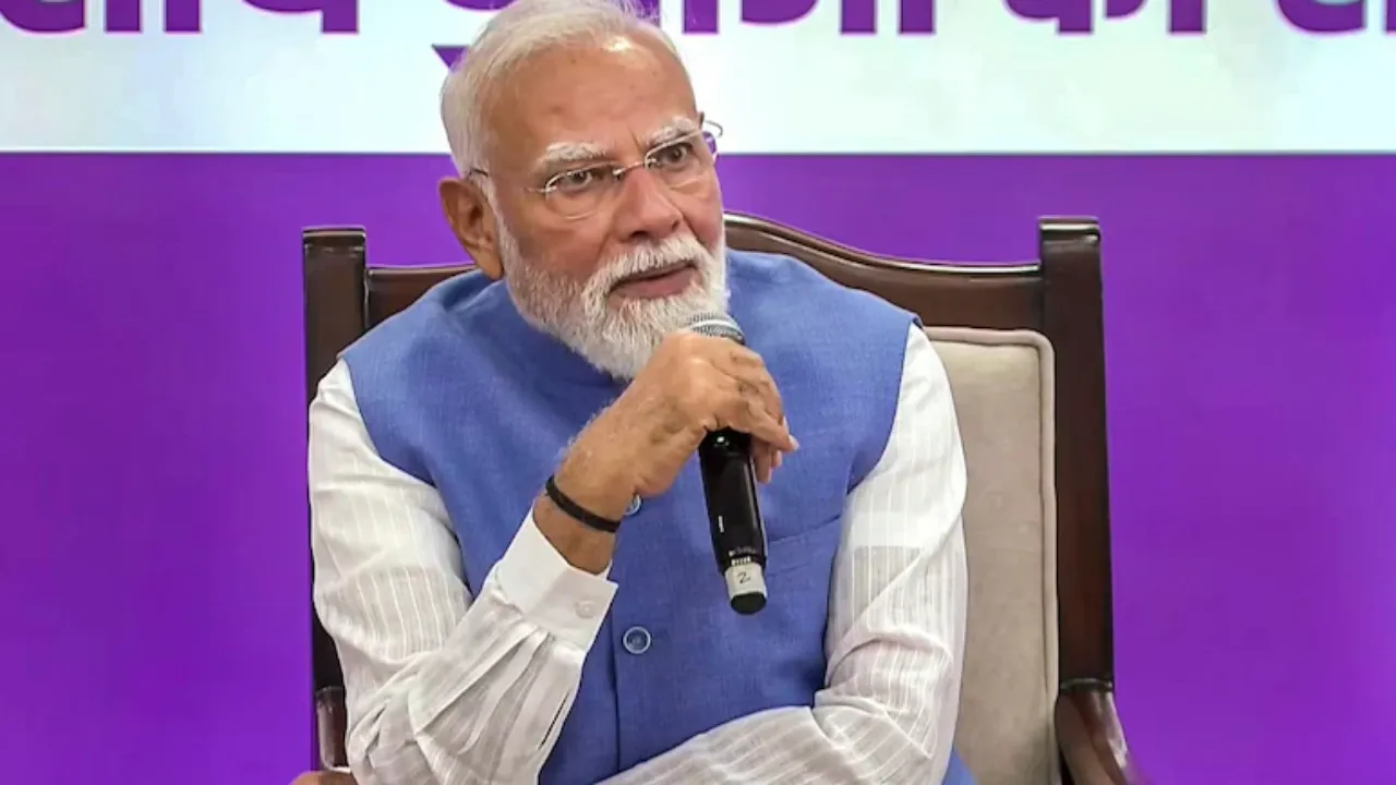 PM Modi का बड़ा फैसला: NEET छात्रों को ट्रैफिक से बचाने के लिए 45 मिनट एयरपोर्ट पर रुके प्रधानमंत्री