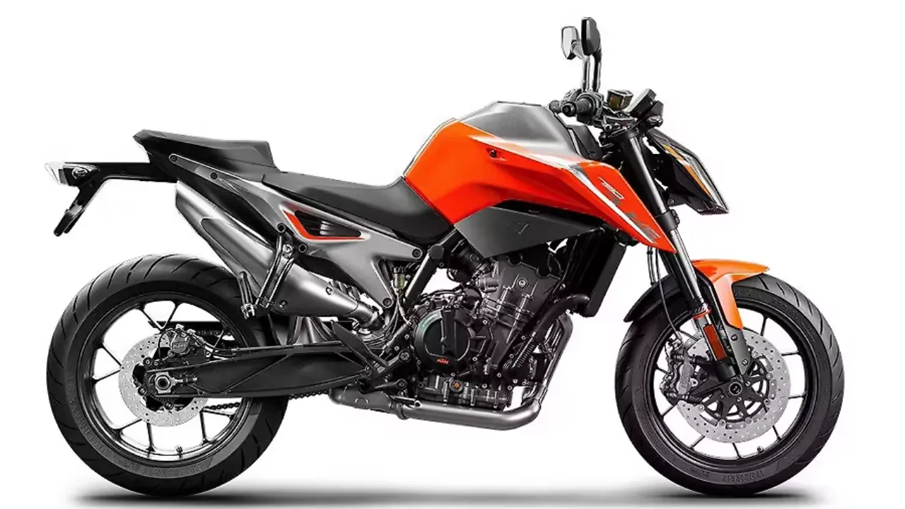 KTM 790 Duke 2026: नए लुक और कातिलाना फीचर्स के साथ लौटी 'The Scalpel', जानें कीमत और सारी डिटेल्स