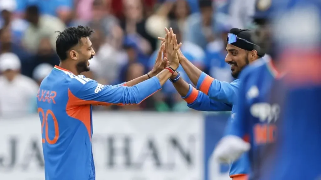 IND vs ENG 2nd T20I: अक्षर पटेल करेंगे धोनी की बराबरी! अर्शदीप, बुमराह-हार्दिक के एलीट क्लब में भी बना सकते हैं जगह — Old Trafford में होगा इतिहास!