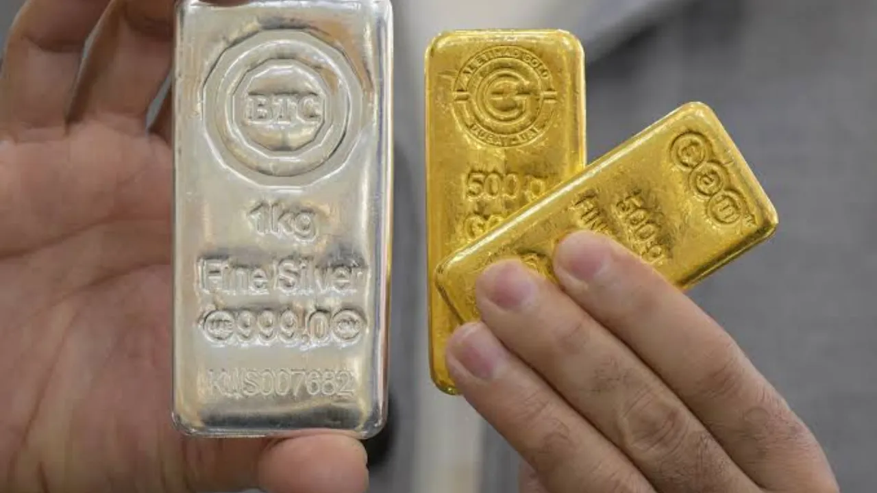 Gold Silver Price 2 July 2026 UP: सोना फिसला चाँदी चमकी लखनऊ, कानपुर, आगरा, वाराणसी में आज क्या हैं सोने-चाँदी के भाव?